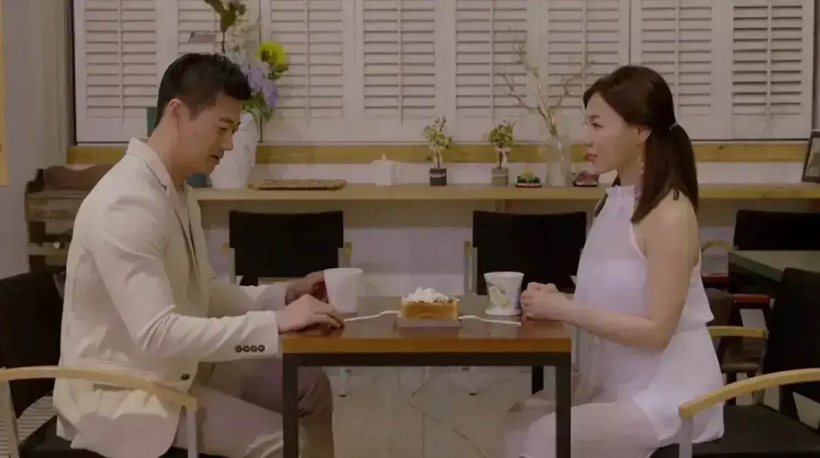《邻居家妻子》韩国电影无删减1080P在线观看-《邻居家妻子》高清韩语中字完整版-百度网盘夸克迅雷下载-乏味婚姻情感越界