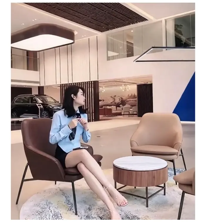 佳木斯新玛特迪桑特柜姐日常被拍-1080P高清成片无删减-新玛特迪桑特导购事件资源下载-免费在线看无广告