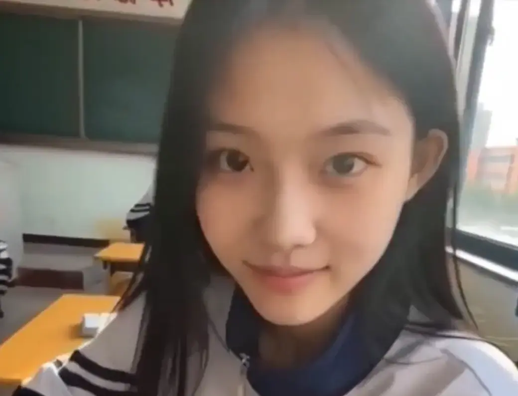 我的十八岁女友无删减版4K蓝光在线观看 - 黄果AI高甜治愈短剧全集免费播放 - 追完又想谈恋爱结局太甜星空影院热播